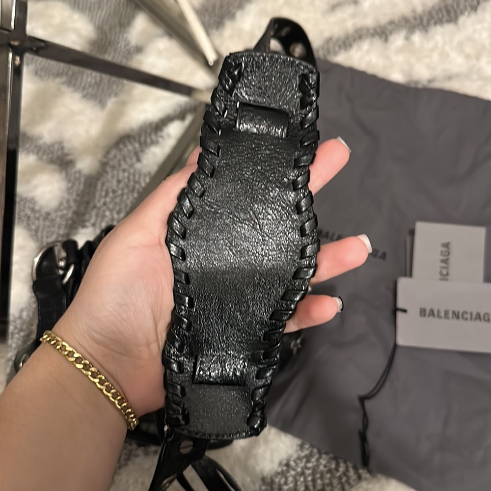 Balenciaga 
WOMEN'S LE CAGOLE XS BUCKET BAG IN BLACK - Picture 8 of 10